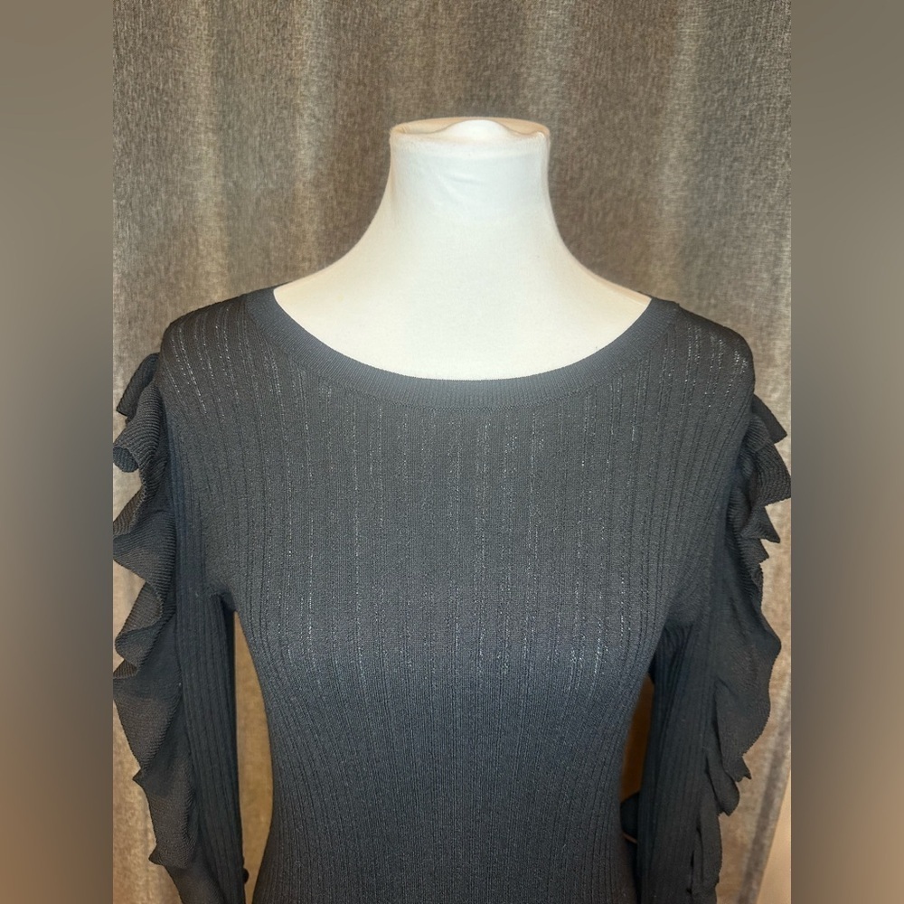 Express Black Ribbed Knit Ruffle Sleeve Top Size Small - Picture 2 of 11